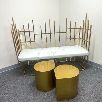 Хорошая цена Роскошный королевский престольный стул для невесты и жениха современный свадебный столик из нержавеющей стали стильный стальной трон невесты и жениха онлайн