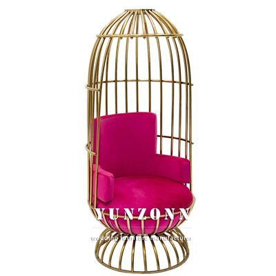 Хорошая цена Роскошное свадебное кресло напрокат, золотое, из нержавеющей стали, для жениха и невесты, бархатный трон для отеля, свадебной вечеринки онлайн